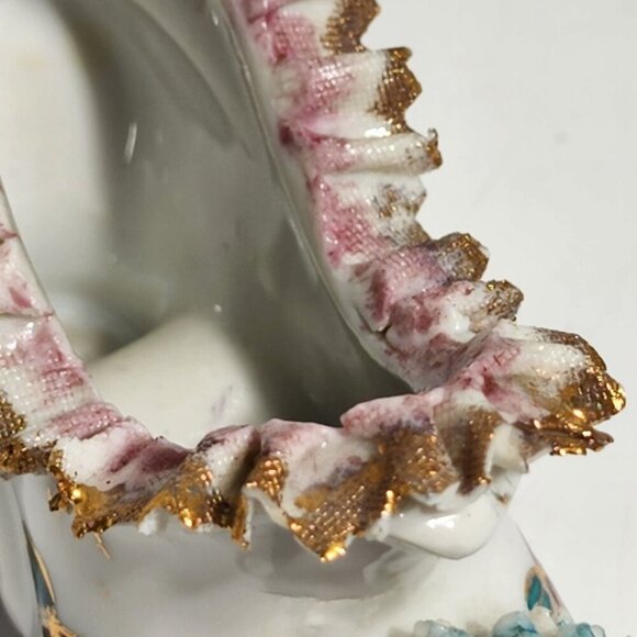 Porcelain Ruffled Edge Gilded Shoe Gold Accents Floral Details Japan - Picture 10 of 12